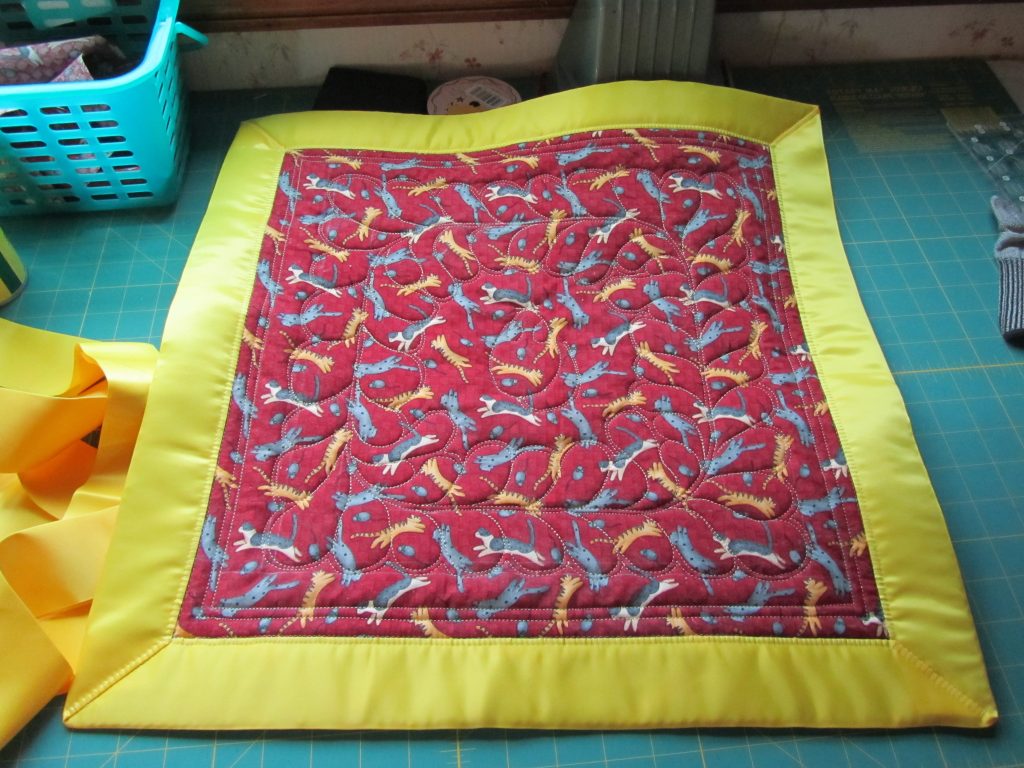 how-to-sew-blanket-binding_1754585935